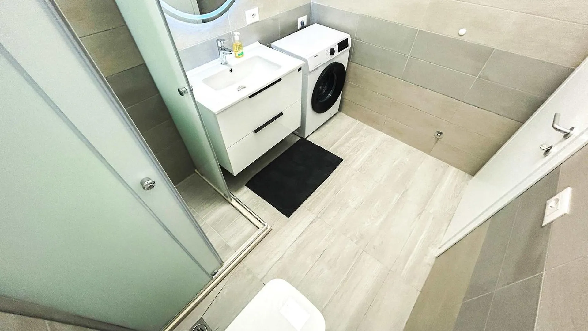 2 Bedroom Apartment 1337 Durres
